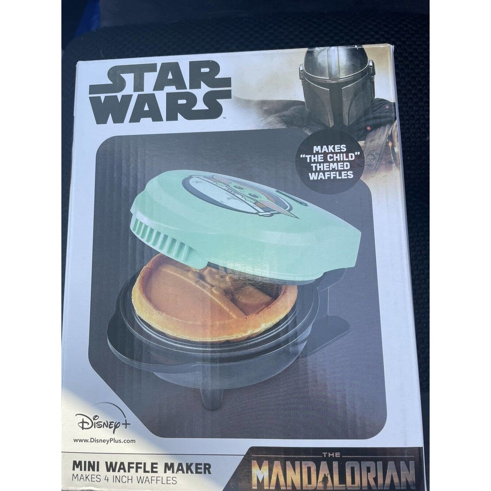 Star Wars the Mandalorian Waffle Maker “the child”